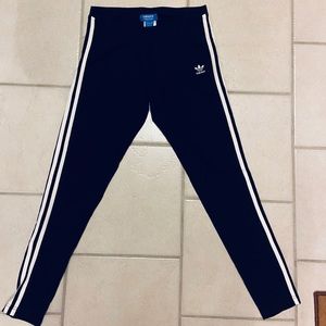Adidas leggings size medium